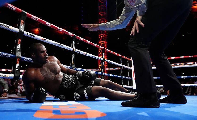 У Дюбуа прокоментували відмову боксера від бою з виходом на Усика