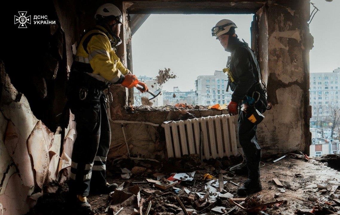 У Києві знову зросло число жертв російської атаки