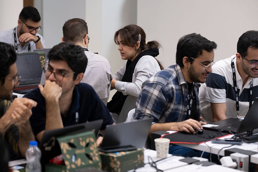 У світі з&rsquo;явилась нова релігія: люди моляться штучному інтелекту