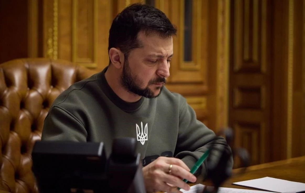 Зеленський підписав закон про тимчасове бронювання в підприємствах ОПК