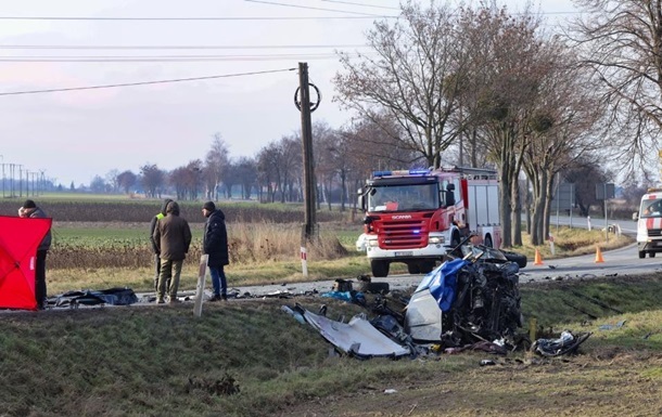ДТП у Польщі: підтверджена загибель п’ятьох українців