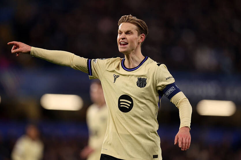 Два півзахисники Барселони знову доступні для гри