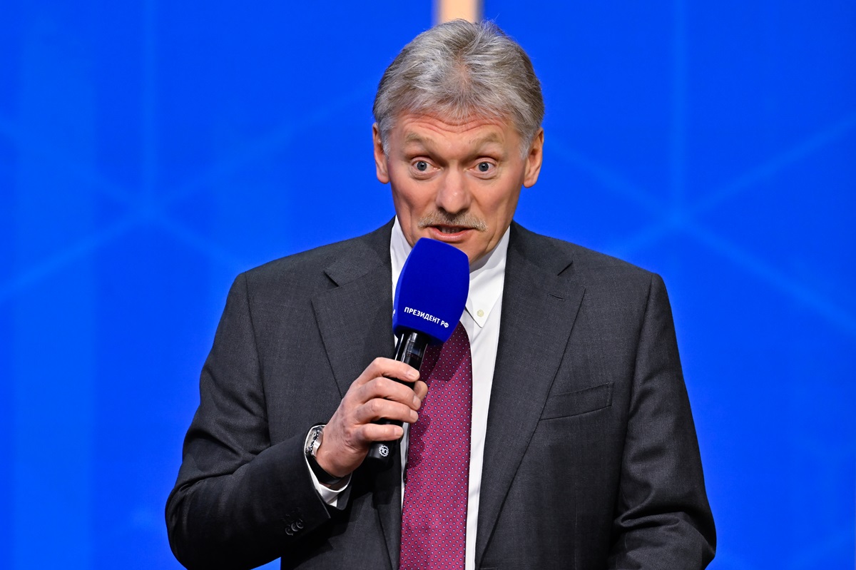 Кремль підтримав ідею Макрона про діалог з Путіним