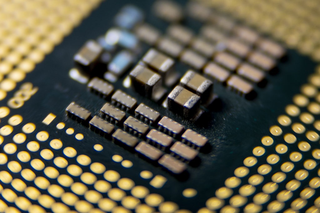 На Intel та AMD подали до суду через чіпи в ракетах РФ