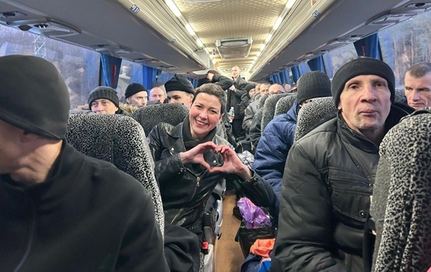 Зеленський поговорив зі звільненою з білоруської тюрми Колесніковою