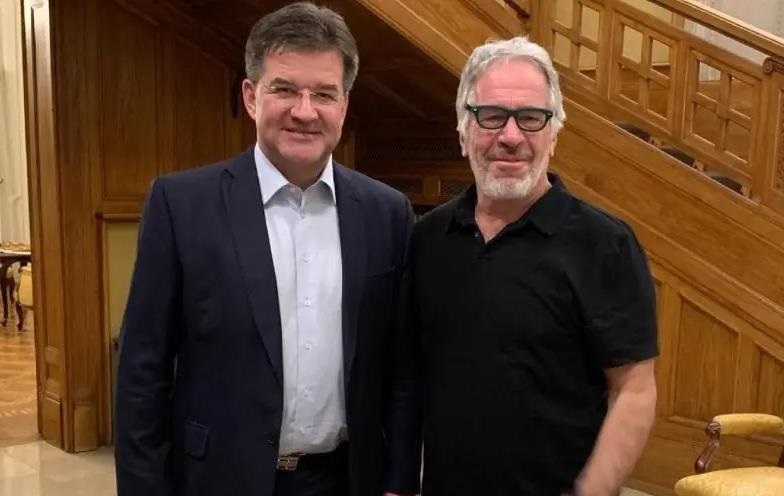 “Гарні дівчата в Києві”: ЗМІ дізналися деталі скандалу з радником Фіцо