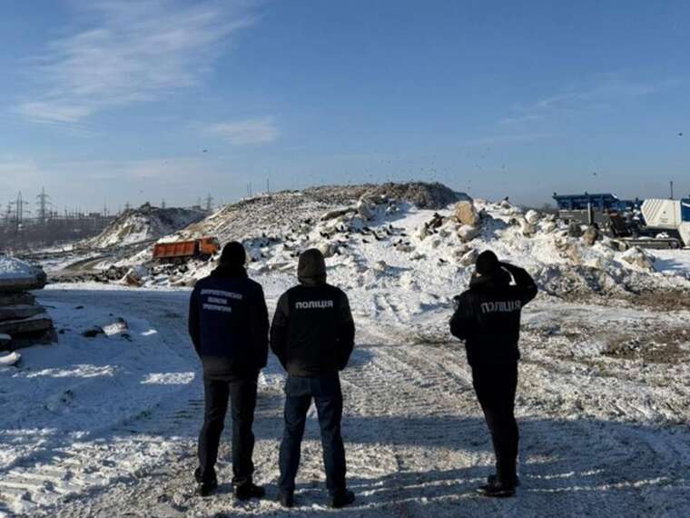 Обшуки в мерії Дніпра правоохоронці розслідують масштабну корупцію на сміттєвих полігонах