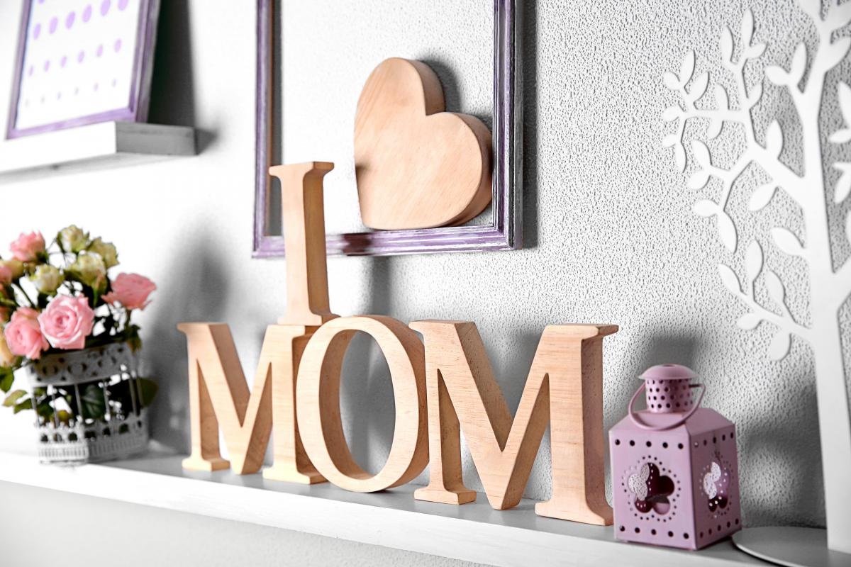 Свято вдячності: чим порадувати маму у її День народження