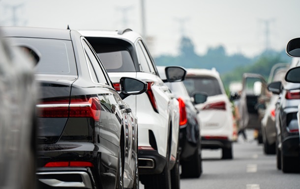 У Китаї продажі нових авто зросли до рекордного рівня