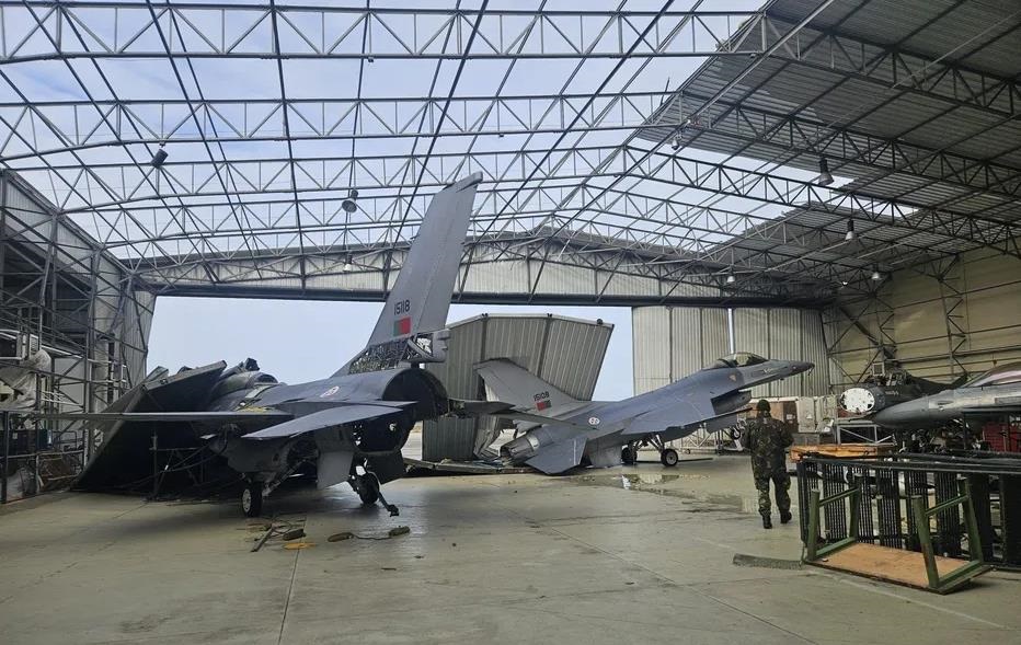 У Португалії через шторм Крістін пошкоджено два винищувачі F-16