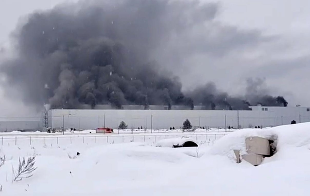 В російській Калузі спалахнув колишній автозавод Volkswagen