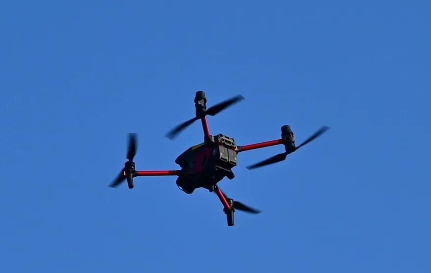 На територію військової частини в Польщі впав дрон, що виявився іграшкою