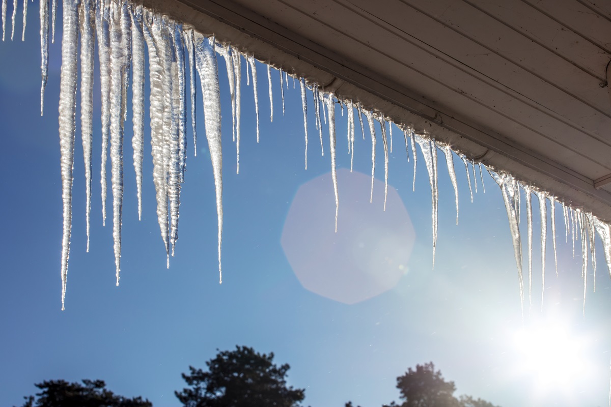 Помірні опади та ожеледиця: погода на початку тижня