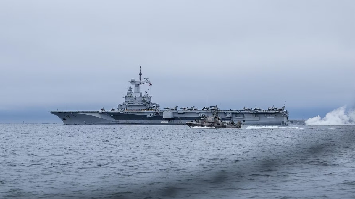 У Швеції підтвердили, що до французького авіаносця летів російський дрон