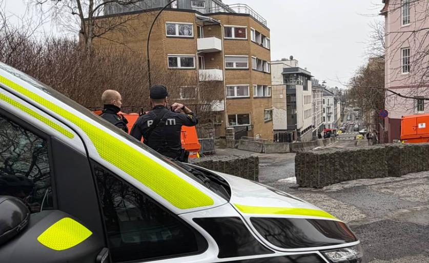 Біля синагоги в Осло затримали двох чоловіків зі зброєю