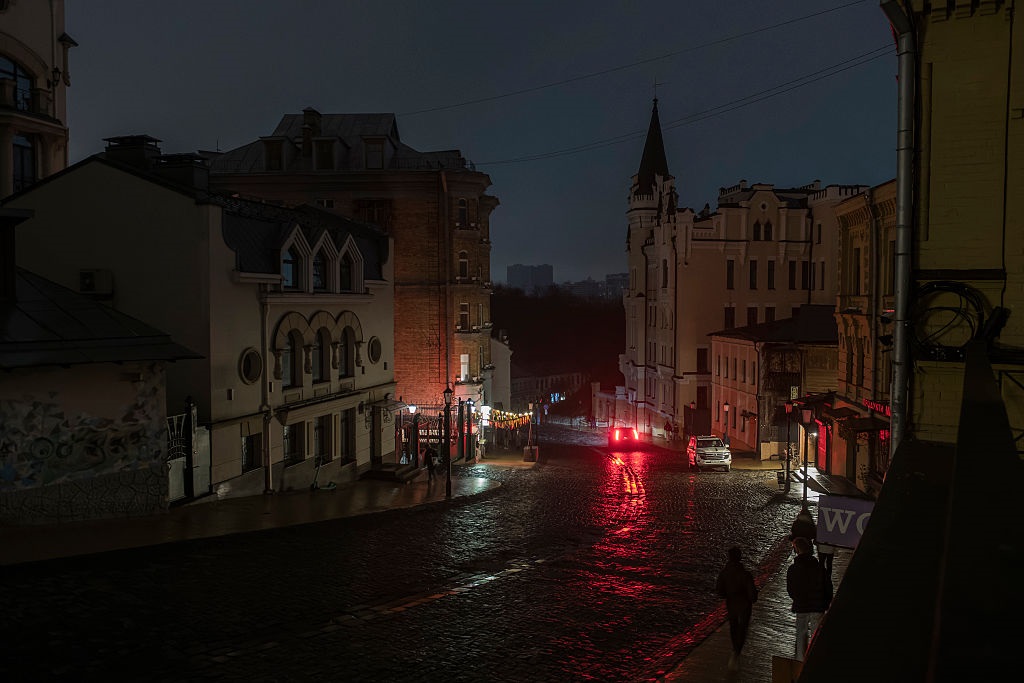 По всій Україні відкновили відключення світла