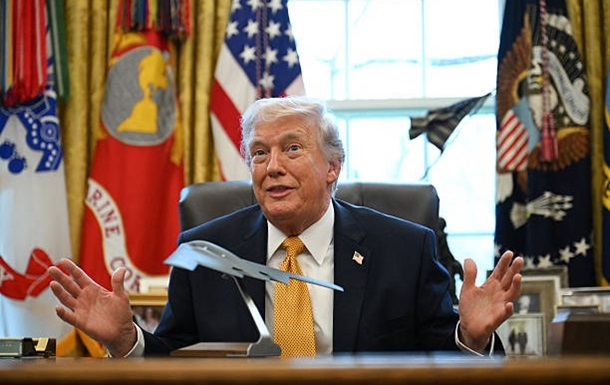 Трамп наказав зупинити удари по Ірану