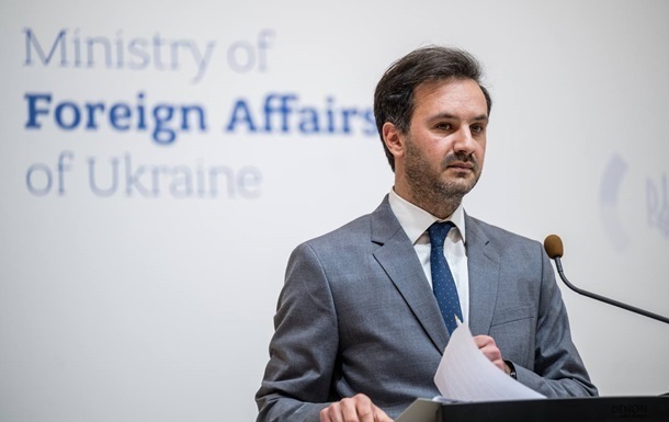 У МЗС відповіли Сіярто щодо українських грошей