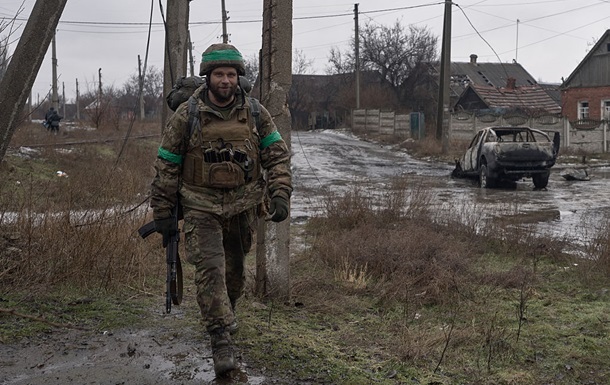 Українці визначалися щодо виведення ЗСУ з Донбасу