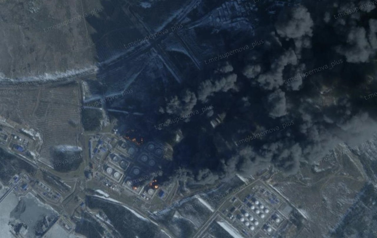 Уражено стратегічний термінал і НПЗ в РФ – Генштаб