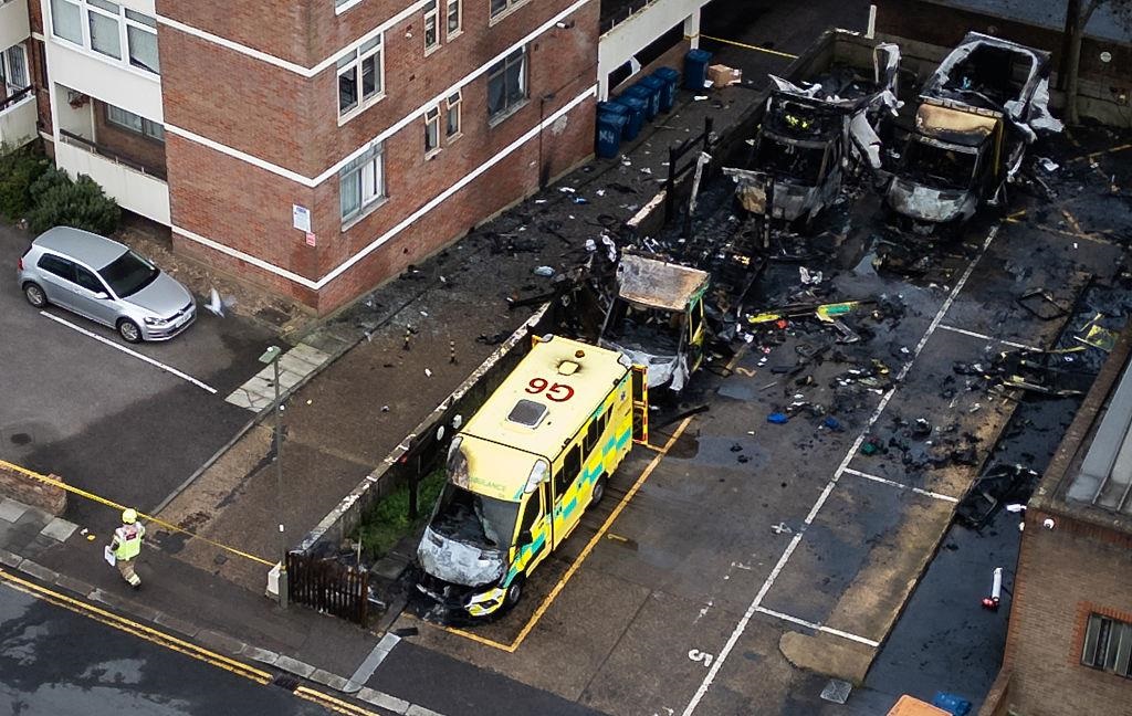 В Лондоні підпалили чотири швидкі єврейської організації