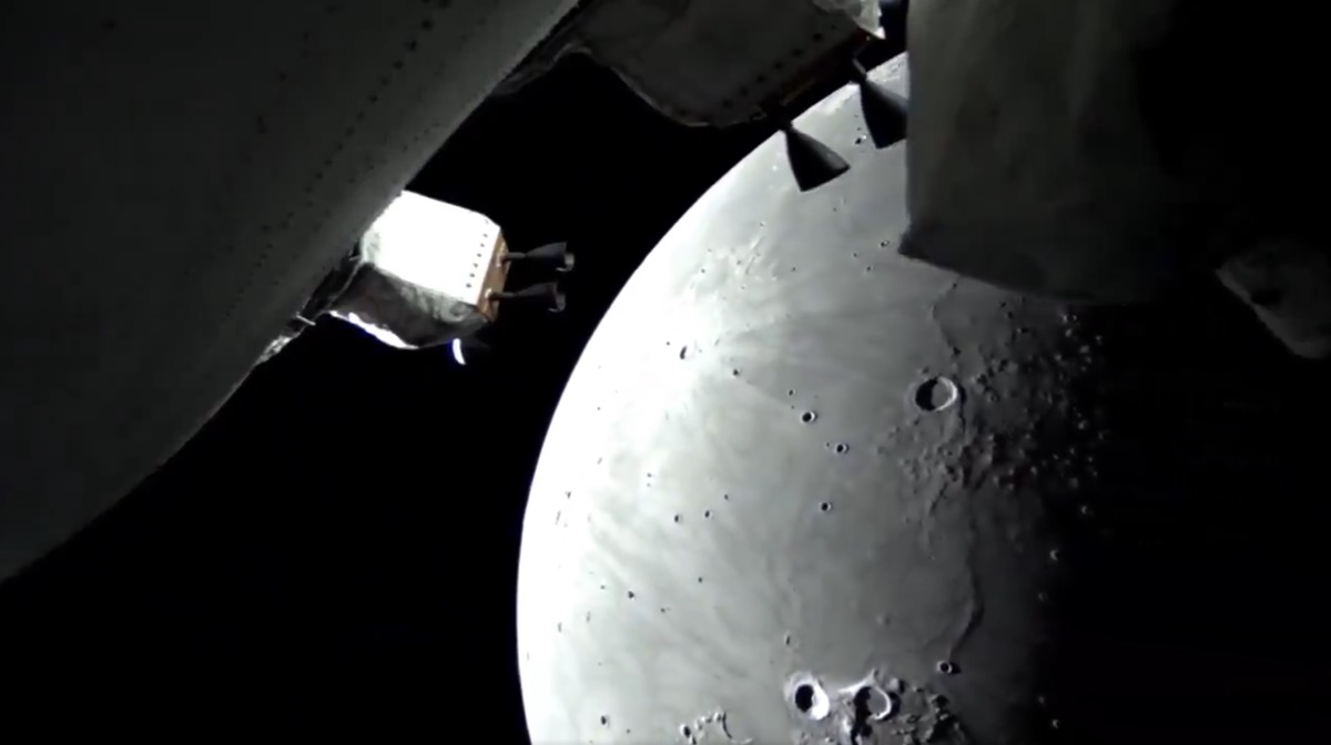 Artemis II сфотографував зворотній бік Місяця і встановив новий рекорд