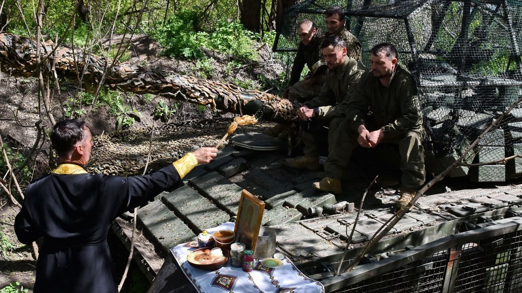 Режим тиші на Великдень: чи будуть на свято припинені бойові дії