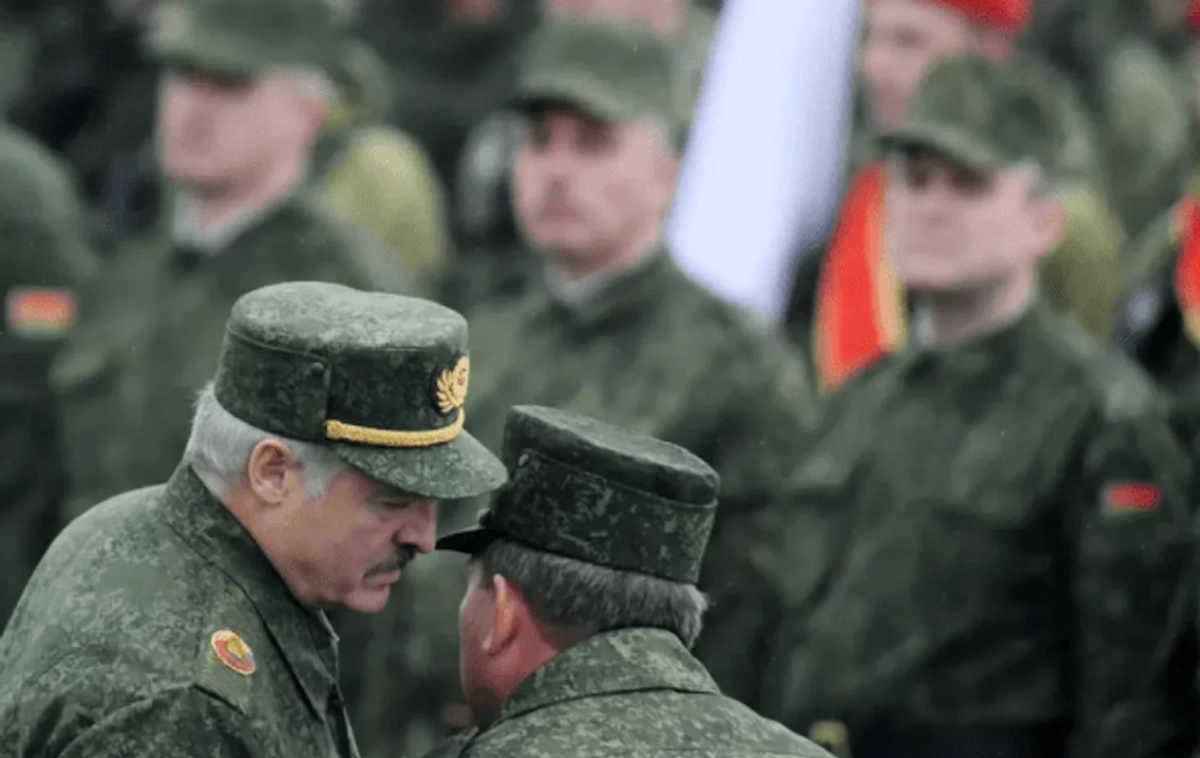 Росія тягне Білорусь у війну: що означають останні заяви Зеленського