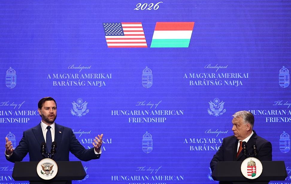 Спецслужби України пробували вплинути на вибори в США й Угорщині – Венс