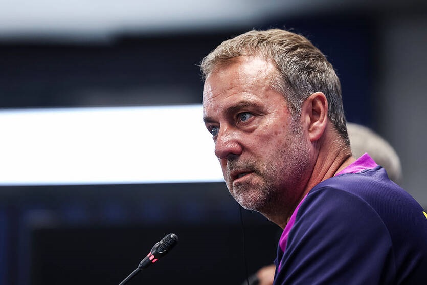 Тренер Барселони заінтригував заявою про майбутнє в клубі