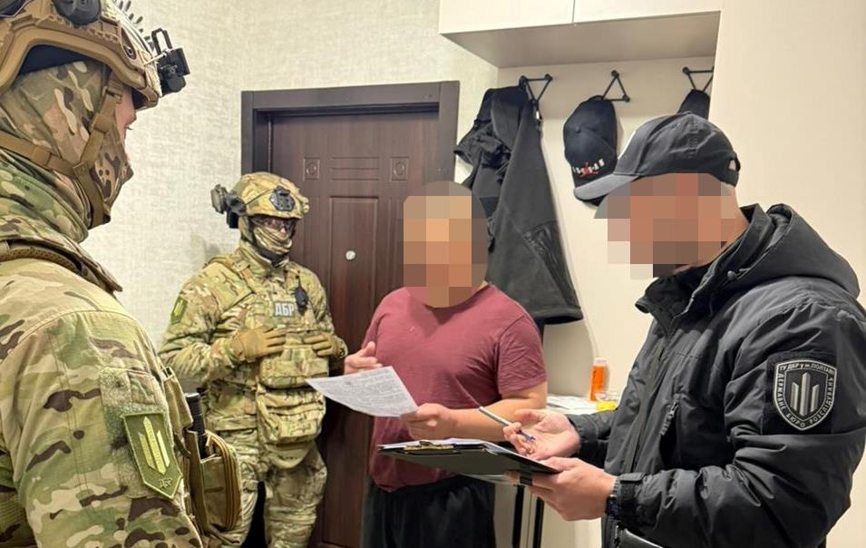 У Харкові викрили наркоугруповання, яке “кришував” правоохоронець