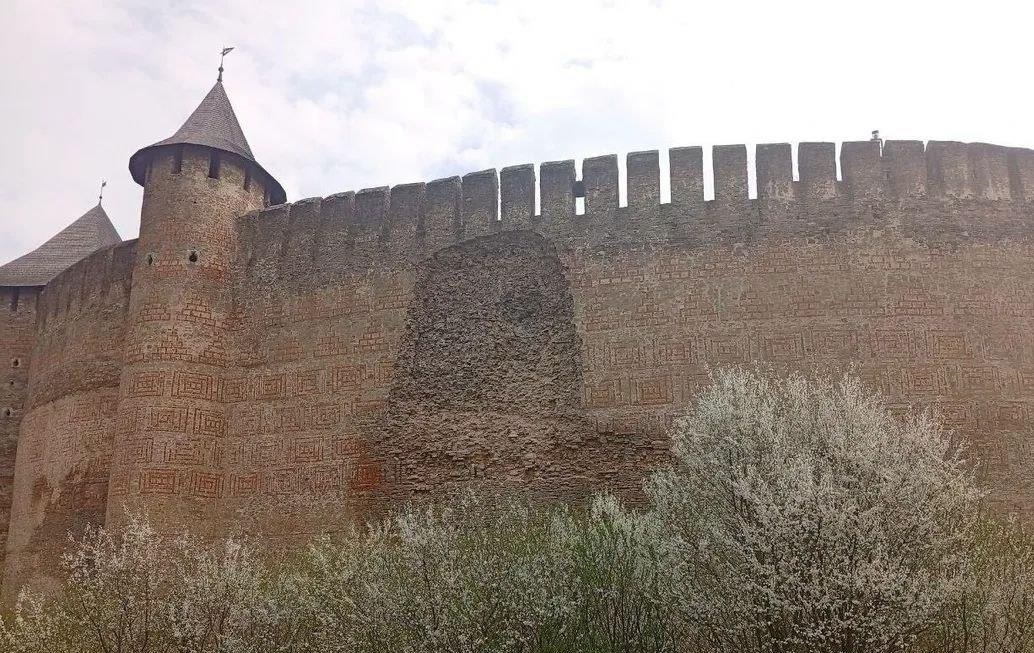 В Хотинській фортеці обвалилася частина стіни