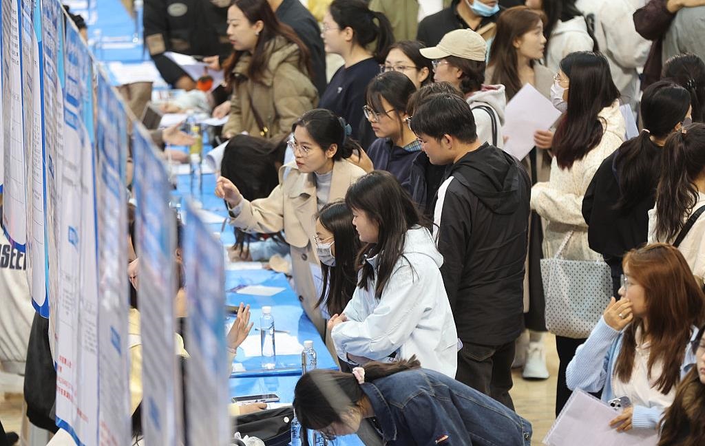 Війна в Ірані “підвищила” рівень безробіття в Китаї – ЗМІ