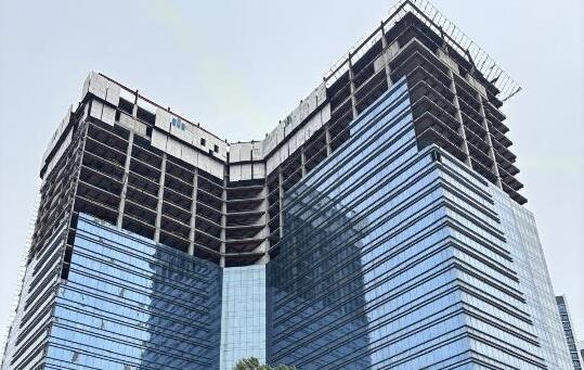 ЗМІ дізналися, кому продали еедобудований хмарочос Sky Towers