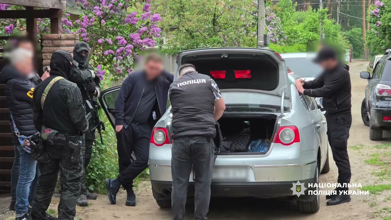 Шахрайство з нерухомістю на понад 21,3 млн грн: закарпатські поліцейські викрили групу зловмисників