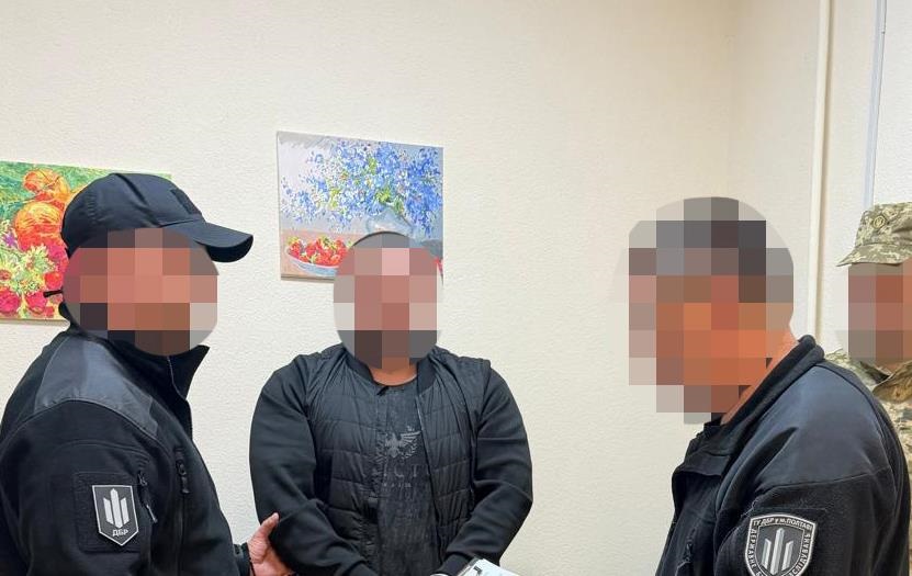 Побиття військового перед строєм: затримано підозрюваного