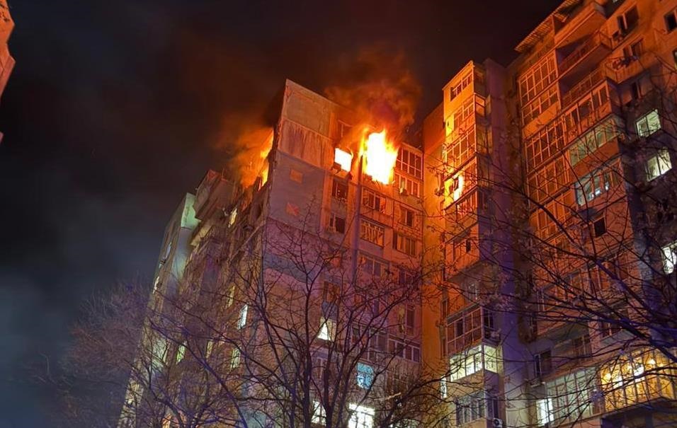 РФ масовано атакувала Одесу: палають висотки