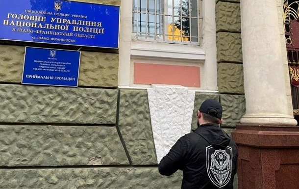Скандал у Нацполіції: у трьох областях перевірки