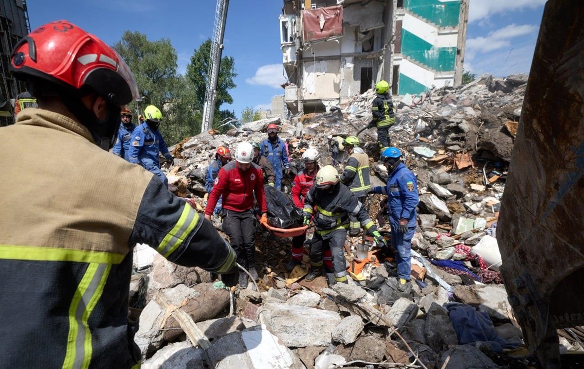 У Києві під завалами знайшли двох загиблих