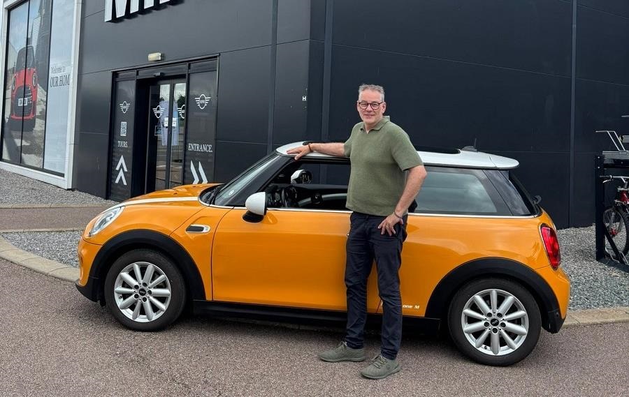 Німець проїхав на MINI Cooper понад мільйон кілометрів і встановив рекорд