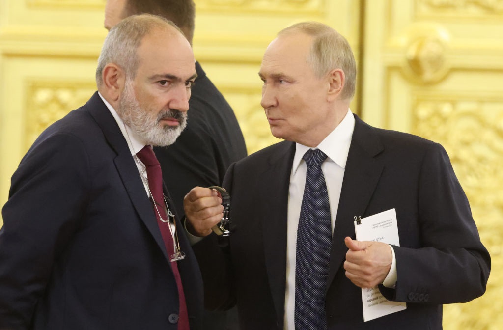 Погрози війною. Вибори і тиск РФ на Вірменію