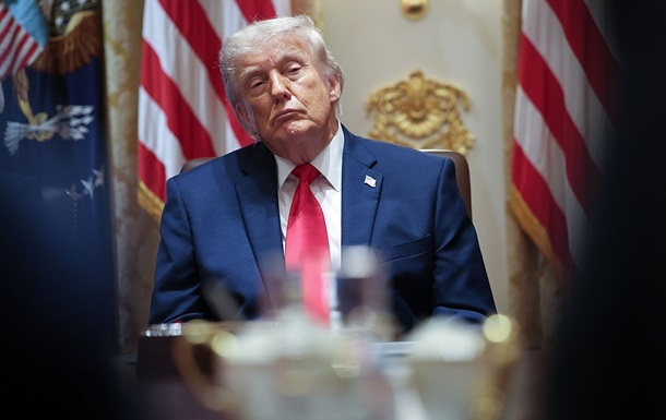Трамп відреагував на рішення Ірану призупинити переговори зі США