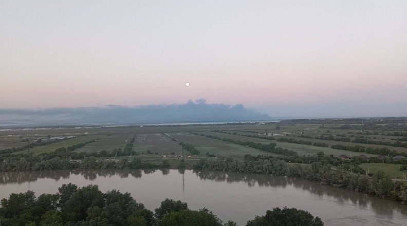 У Росії палає Ільський НПЗ після атаки дронів
