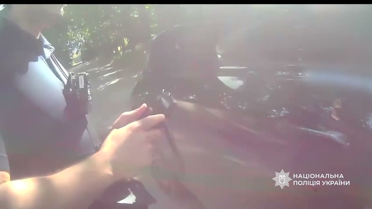 У Харкові викрили псевдополіцейського, який кристувався підробленим посвідченням