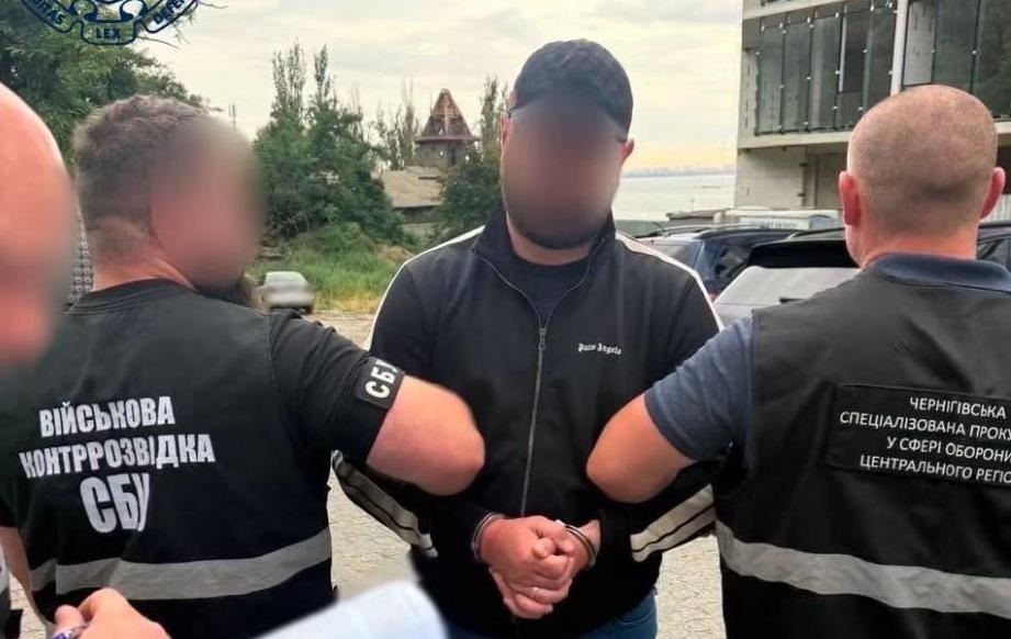 Фіктивна мобілізація 21 чоловіка: на Чернігівщині викрили посадовця ТЦК
