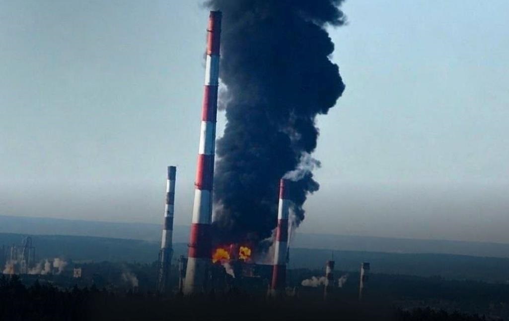 Генштаб підтвердив ураження стратегічного НПЗ в РФ