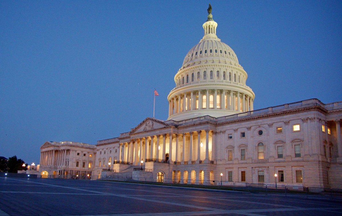 Сенат США просунув розгляд проєкту закона про підтримку України