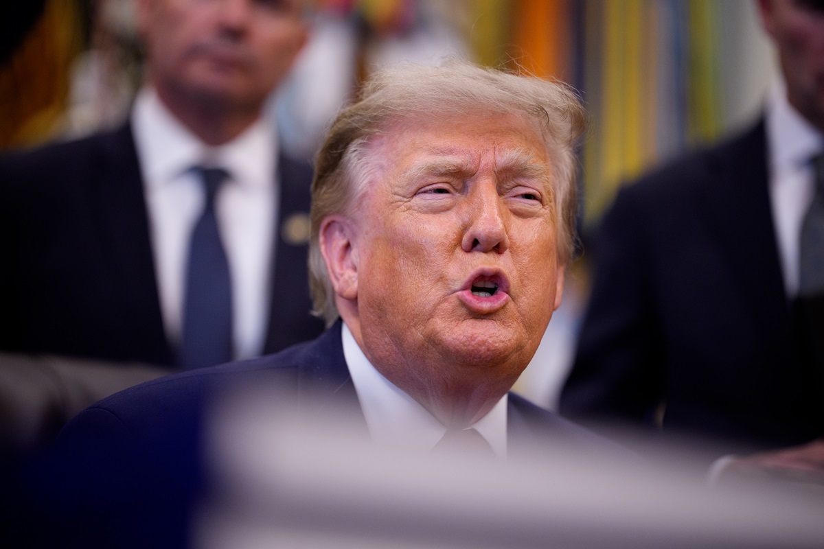 Трамп знайшов новий спосіб заробити: доступ до постів за $100 тисяч