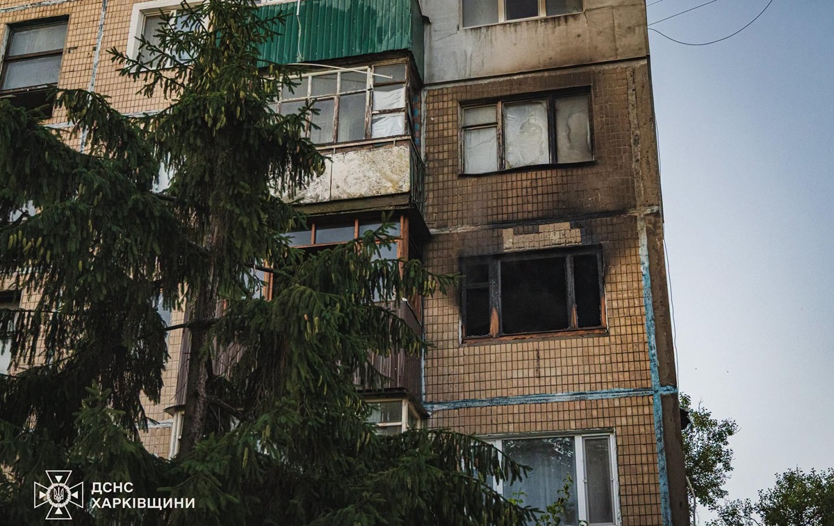 У Харкові “Шахед” пробив дах п’ятиповерхівки: є постраждалі