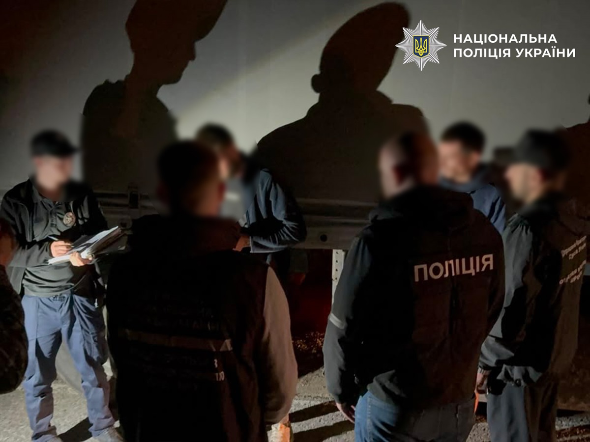 За $7500 у тайнику фури: на Одещині викрито канал перетину кордону